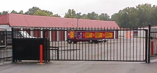 Vertical Pivot Lift Gate